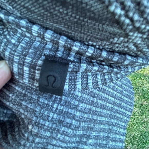 Lululemon Rest Less Long Sleeve Pullover Top Size 6 / 8 - Picture 7 of 8